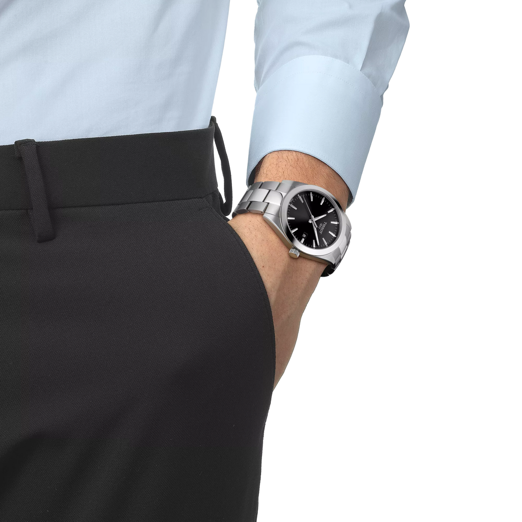 RELOJ TISSOT GENTLEMAN, CUARZO, ESFERA NEGRA, BRAZALETE DE ACERO, FECHA, 40 MM