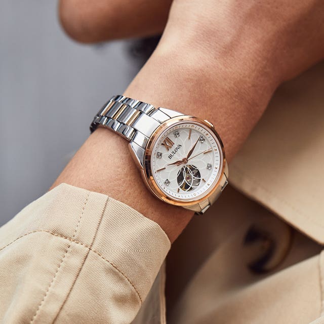 RELOJ BULOVA REGATTA, CUARZO, ESFERA BLANCA, BRAZALETE DE ACERO, 38 MM