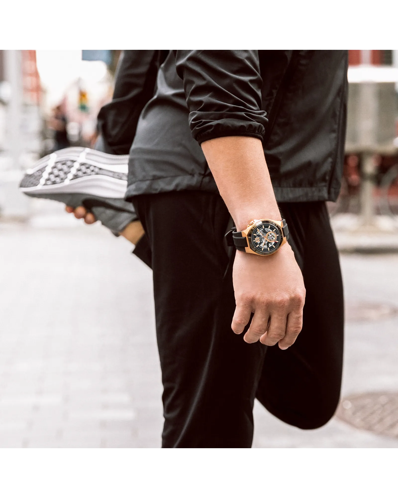 RELOJ BULOVA MAQUINA, AUTOMATICO, ESFERA NEGRA, BRAZALETE DE CAUCHO NEGRO, 46 MM