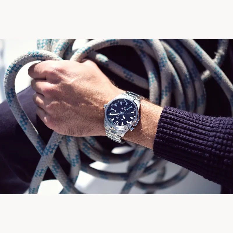 RELOJ BULOVA MARINE STAR, CUARZO, ESFERA NEGRA, BRAZALETE DE ACERO, FECHA, 43 MM