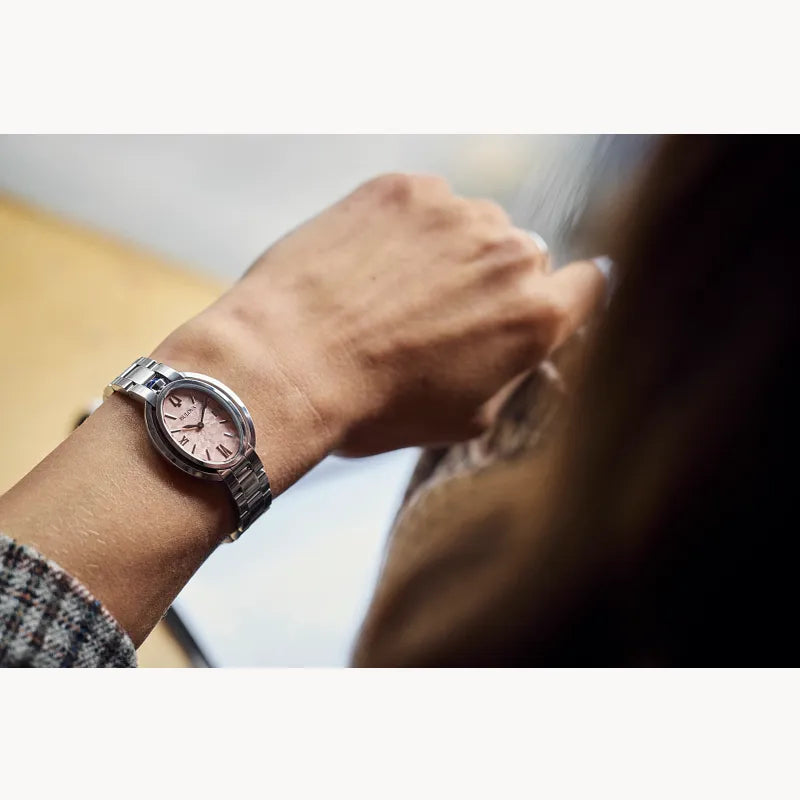 RELOJ BULOVA RUBAIYAT, CUARZO, ESFERA SALMON, BRAZALETE DE ACERO, 28.80 MM