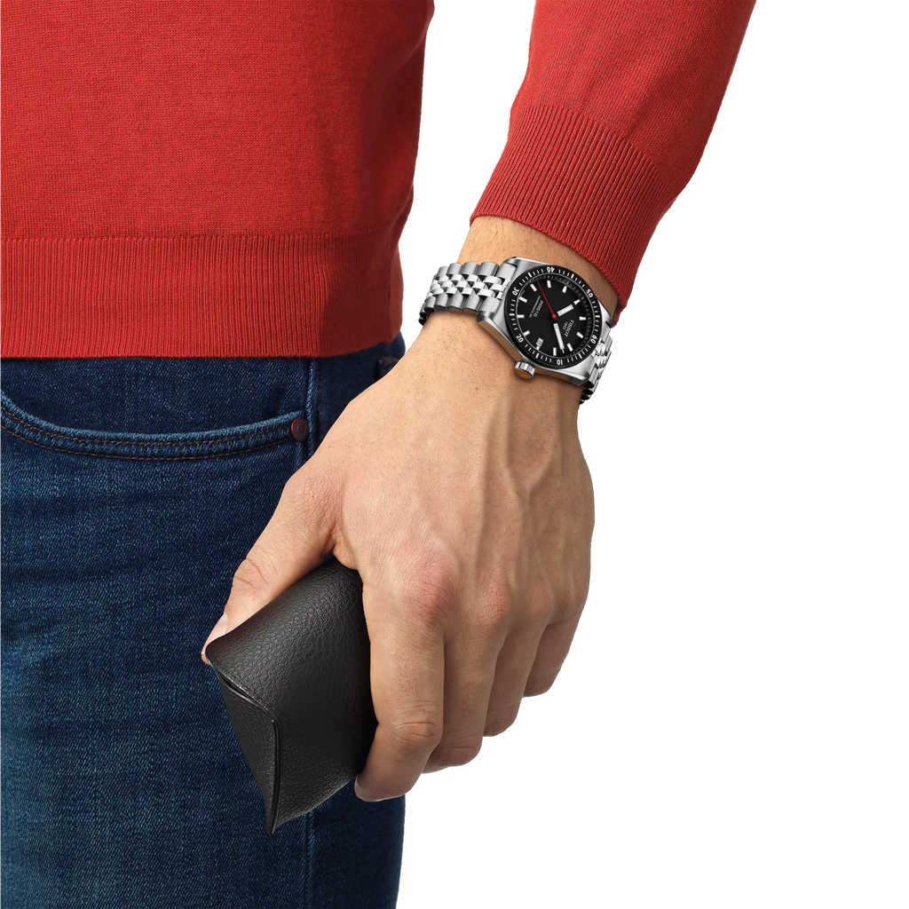 RELOJ TISSOT PR516, AUTOMCÁTICO, ESFERA NEGRA, BRAZALETE DE ACERO, FECHA, 38 MM