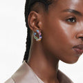 ARETES SWAROVSKI GEMA, DISEÑO MINI HOOP, MULTICOLOR, BAÑO DE RODIO