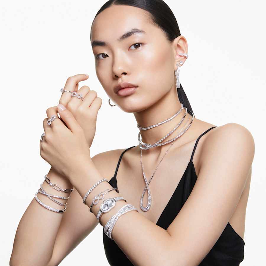 PULSERA SWAROVSKI HYPERBOLA, DISEÑO CUFF, BLANCO, BAÑO DE RODIO, TALLA M
