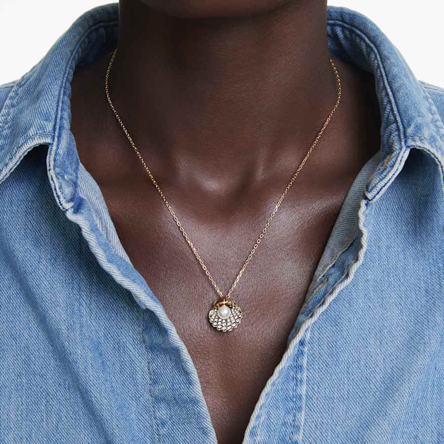 COLLAR SWAROVSKI EN Y IDYLLIA CRYSTAL PEARLS, CONCHA DE MAR, BLANCO, BAÑO TONO ORO