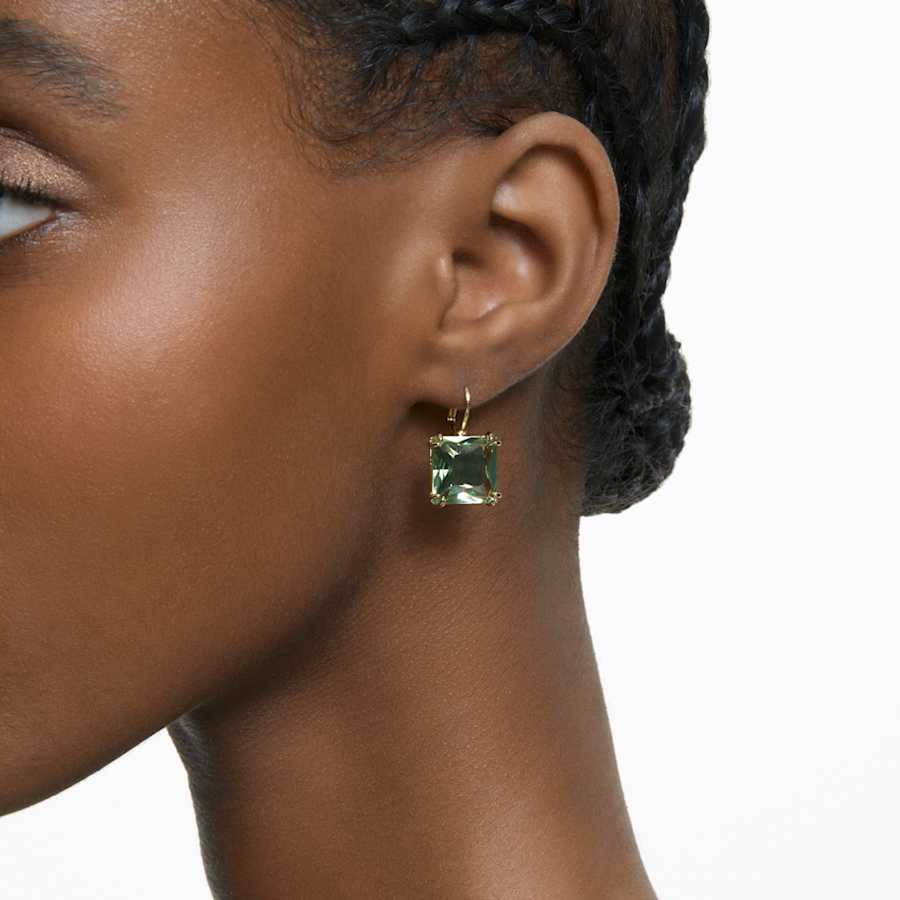 ARETES SWAROVSKI MILLENIA TALLA CUADRADA, VERDE, BAÑO TONO ORO