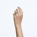 ANILLO SWAROVSKI MILLENIA, TALLA OCTOGONAL, VERDE, BAÑO TONO ORO
