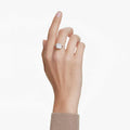 ANILLO SWAROVSKI STILLA TALLA CUADRADA, BLANCO, BAÑO TONO ORO